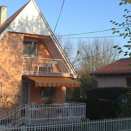 Dóra Apartmanház Zalakaros Exterior foto