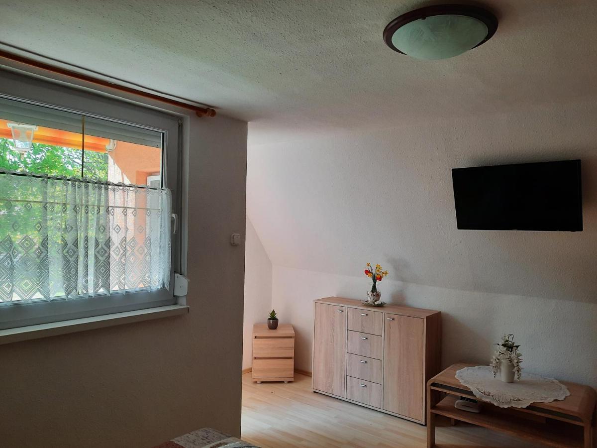 Dóra Apartmanház Zalakaros Exterior foto